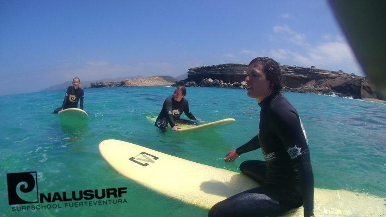 Surfkurs Fuerteventura, surfen lernen, wellenreiten lernen auf Fuerteventura bei Nalusurf Surfschool Fuerteventura