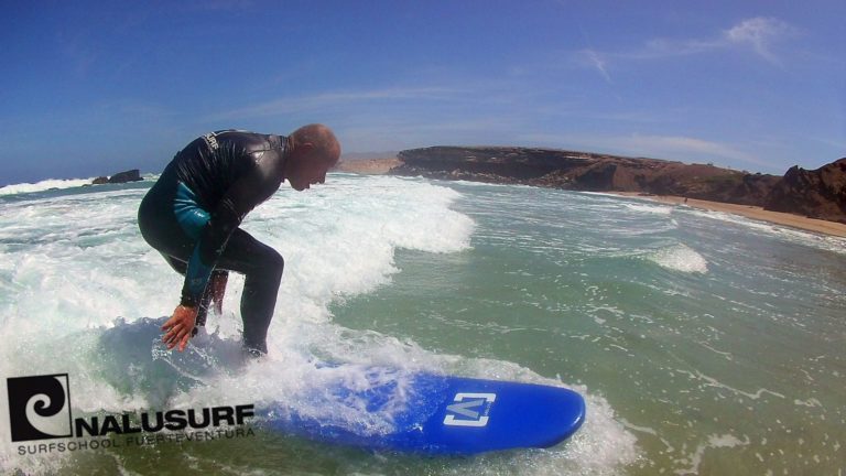 Surfkurs Fuerteventura, surfen lernen, wellenreiten lernen auf Fuerteventura bei Nalusurf Surfschool Fuerteventura