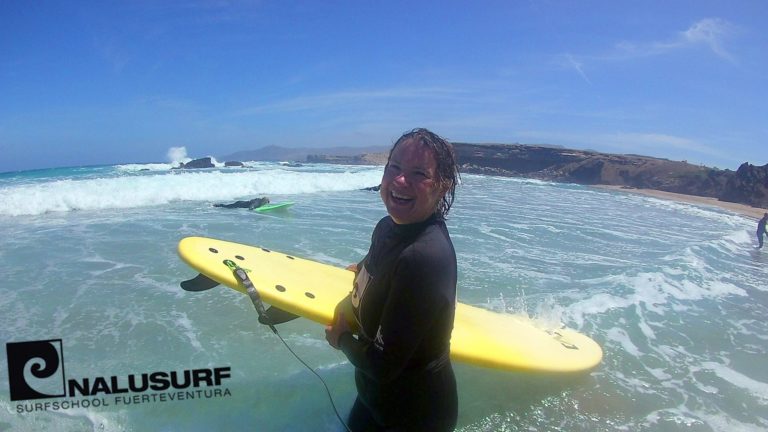 Surfkurs Fuerteventura, surfen lernen, wellenreiten lernen auf Fuerteventura bei Nalusurf Surfschool Fuerteventura