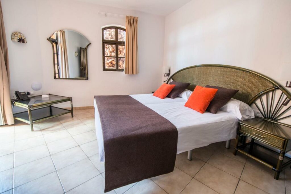 Bakour Fuerteventura Surfcamp Hotel La Pared