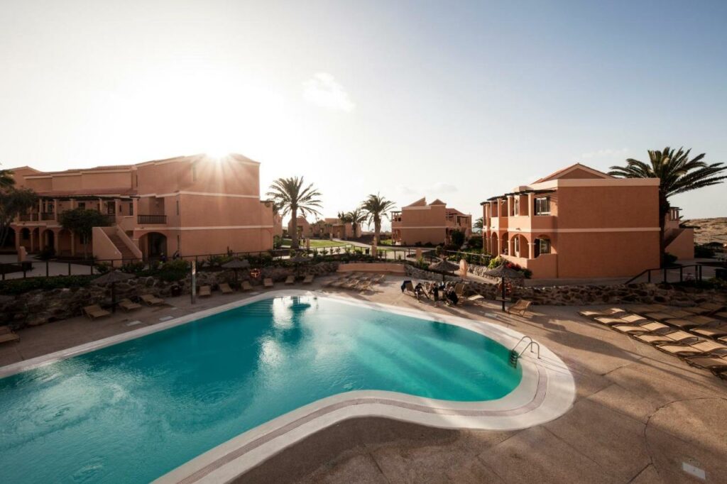 Bakour Fuerteventura Surfcamp Hotel La Pared